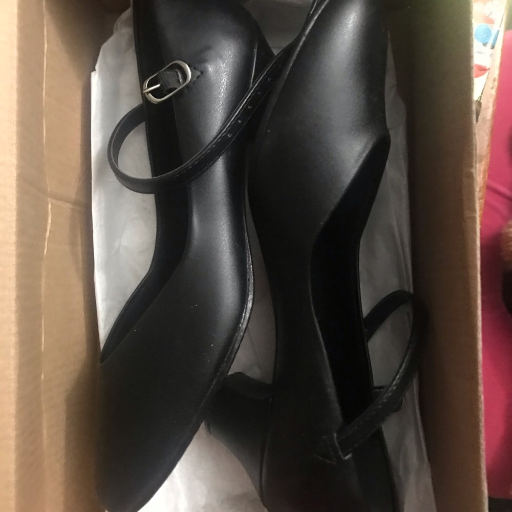 Shoe